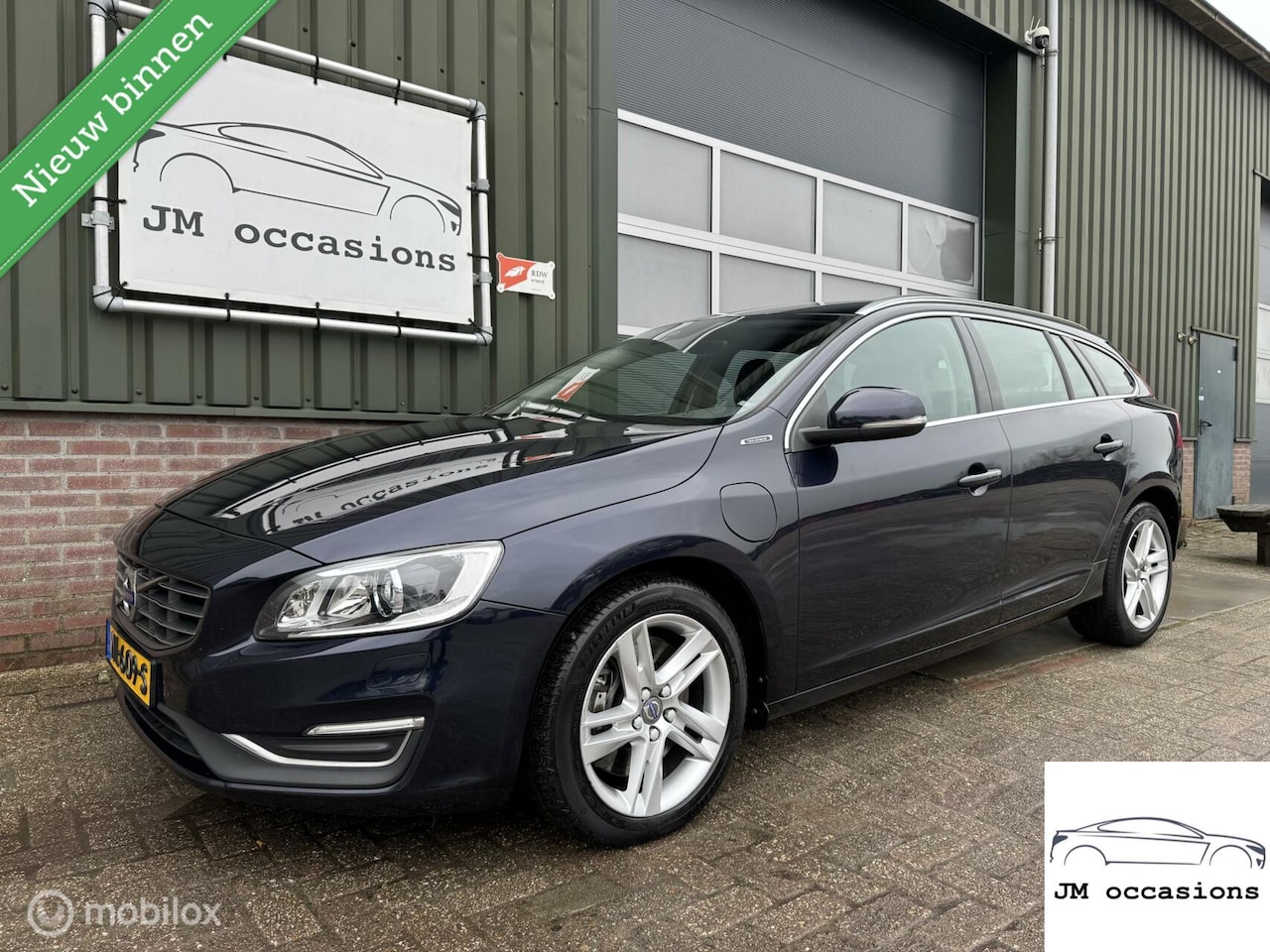 Volvo V60 - 2.4 D6 Twin Engine R-Design|Clima|Navi|Leder|PDC| - AutoWereld.nl