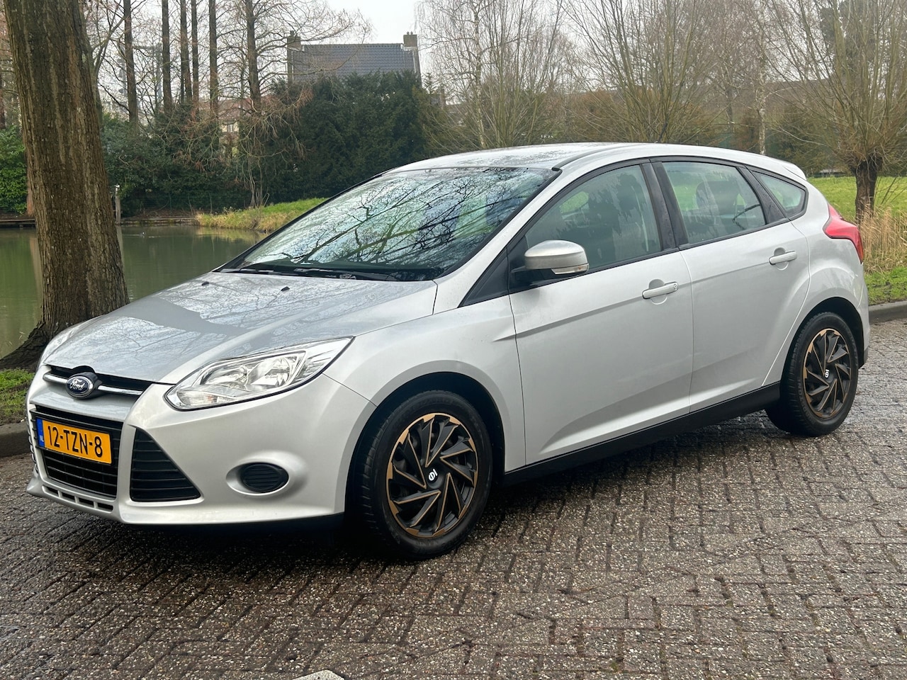 Ford Focus - 1.0 EcoBoost Lease Trend 2012 NAP! Navi! Bluetooth! Cruise control! Zuinig! - AutoWereld.nl