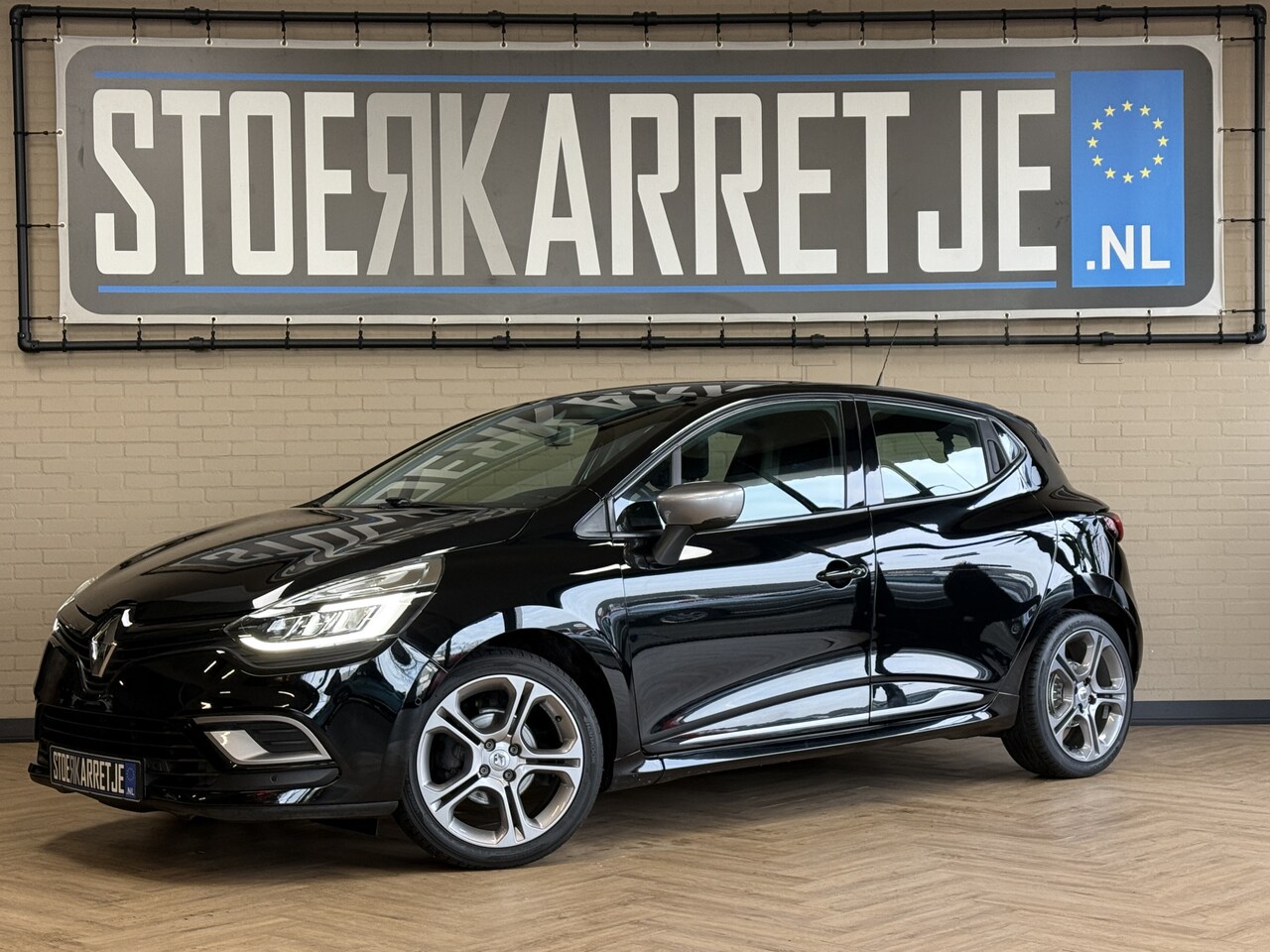 Renault Clio - 0.9 TCe 90pk GT-Line | R-Link Navi | Camera | 17" | PDC V+A | Full Led | - AutoWereld.nl