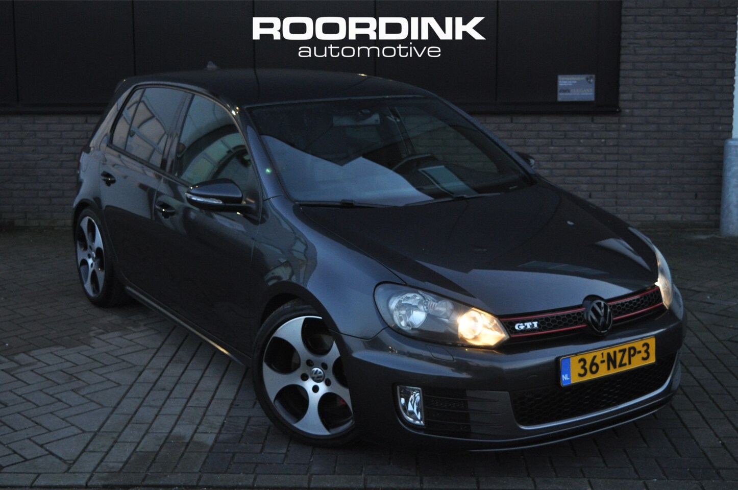 Volkswagen Golf - DSG|Leder|Carplay|Led - AutoWereld.nl