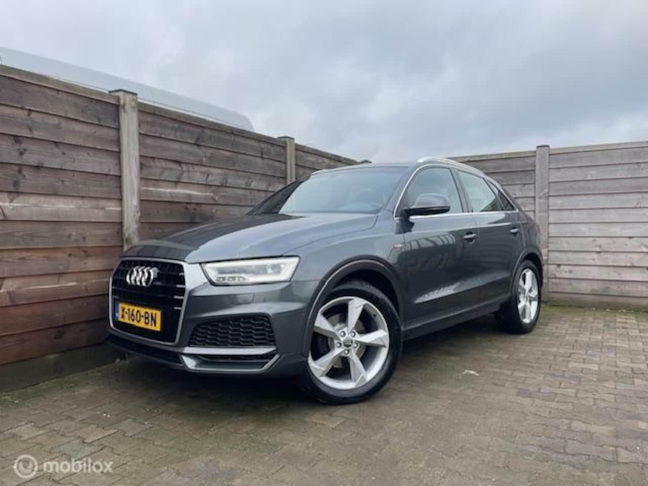 Audi Q3 - 1.4 TFSI CoD Sport S Line Edition-Trekhaak - AutoWereld.nl