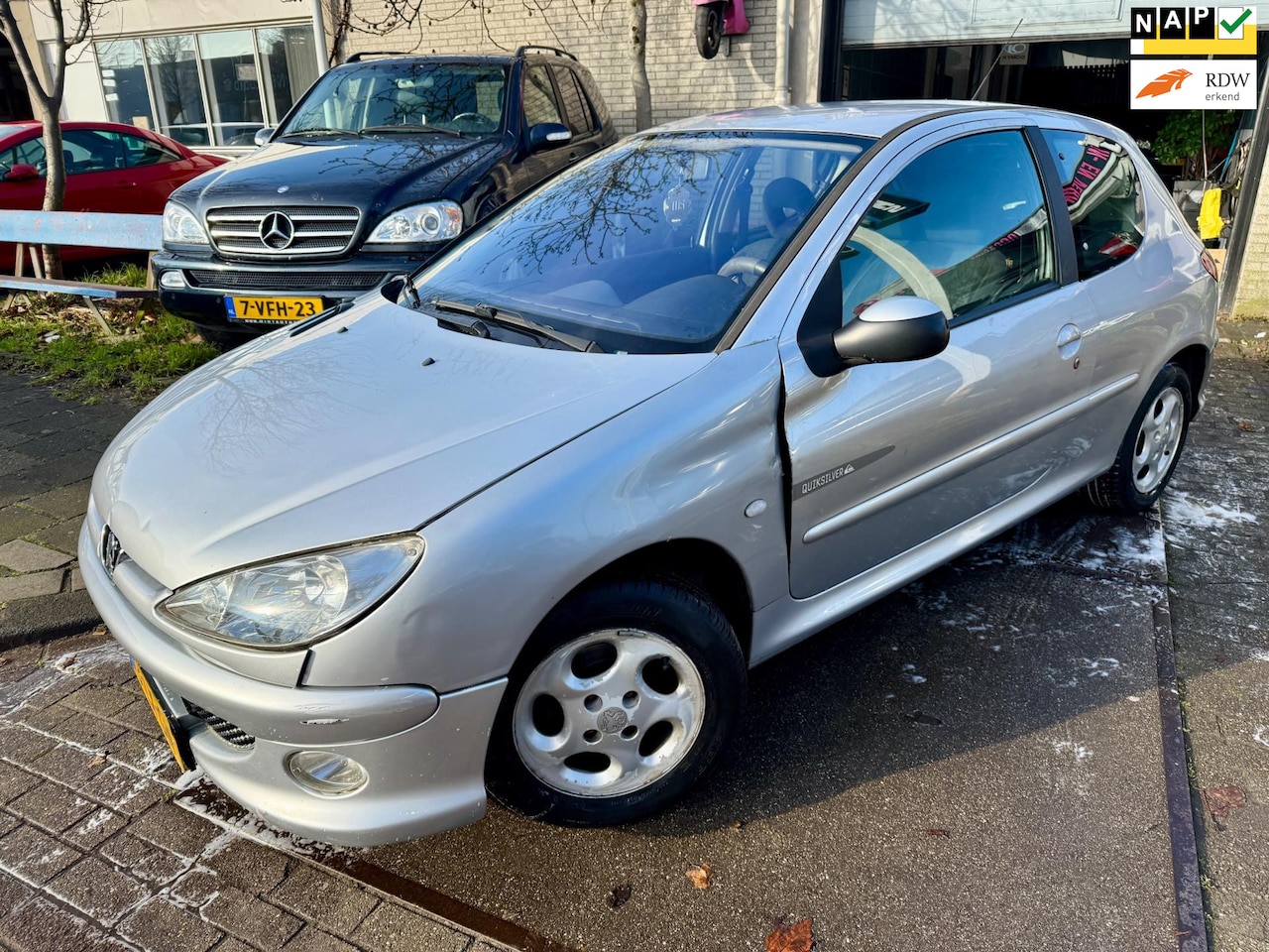 Peugeot 206 - 1.4 Quiksilver Apk|Airco|Elek.Ramen - AutoWereld.nl