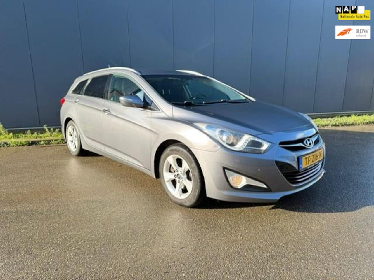 Hyundai i40 Wagon - 1.7 CRDi Blue i-Drive 1.7 CRDi Blue i-Drive - AutoWereld.nl