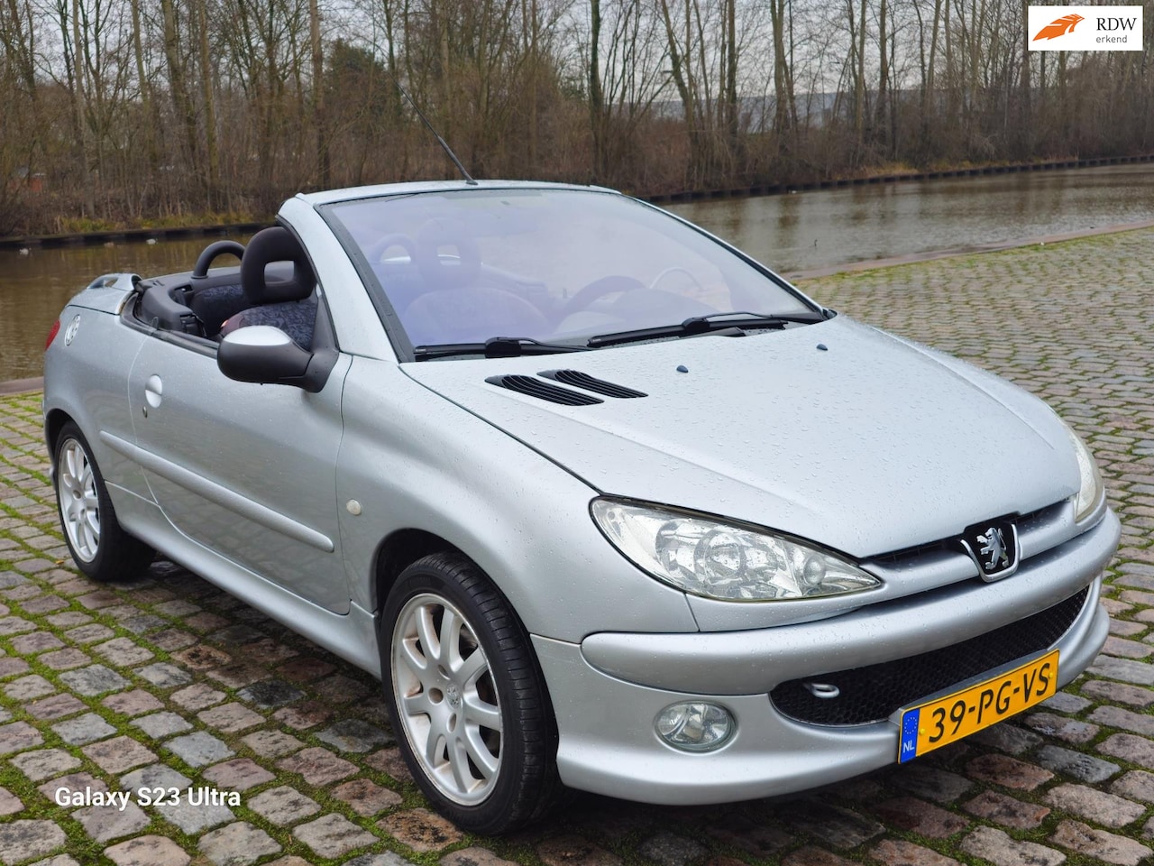 Peugeot 206 CC - 1.6-16V cabriolet airco elektrische ramen cv op afs - AutoWereld.nl