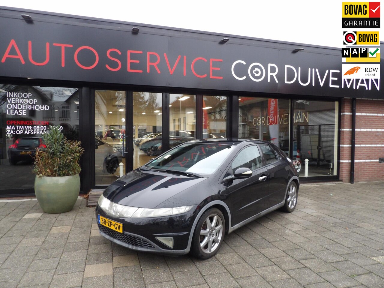 Honda Civic - 1.8 Sport nette onderhouden civic 18 sport INCL BOVAGGARANTIE - AutoWereld.nl