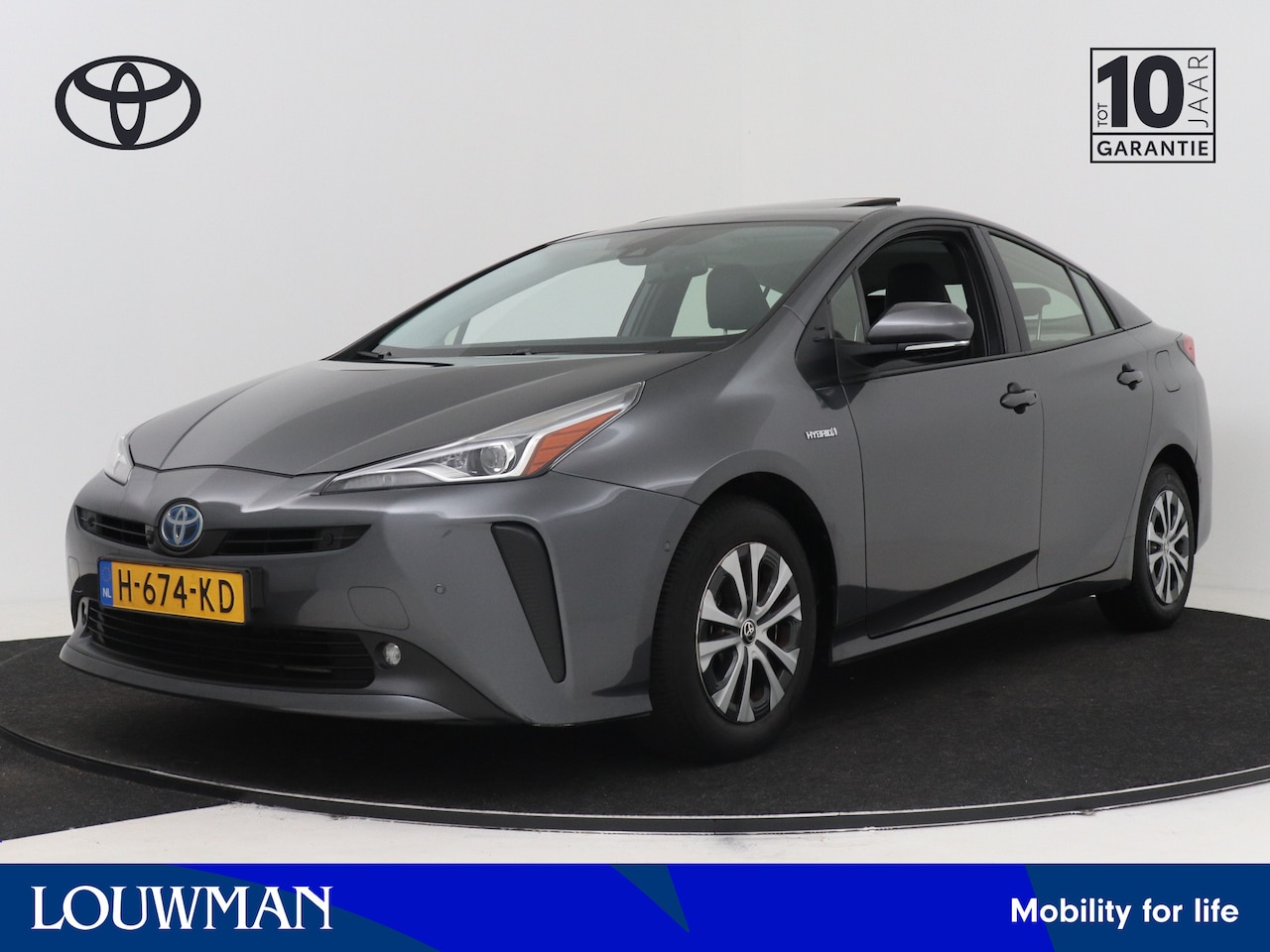 Toyota Prius - 1.8 Executive | JBL | Navigatie | Parkeersensoren | LM velgen | Stoelverwarming | Head up - AutoWereld.nl