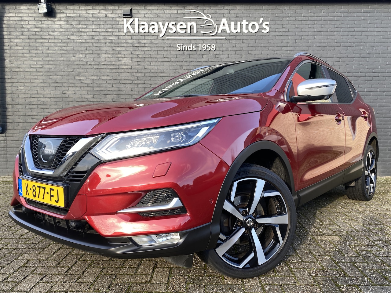 Nissan Qashqai - 1.6 164 pk Tekna + | dealer onderhouden | leder int. | panoramadak | trekhaak | 360 gr. ca - AutoWereld.nl