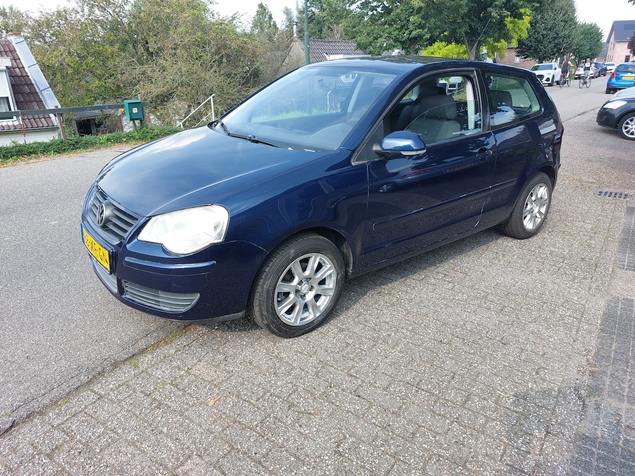 Volkswagen Polo - 1.2 Optive - AutoWereld.nl