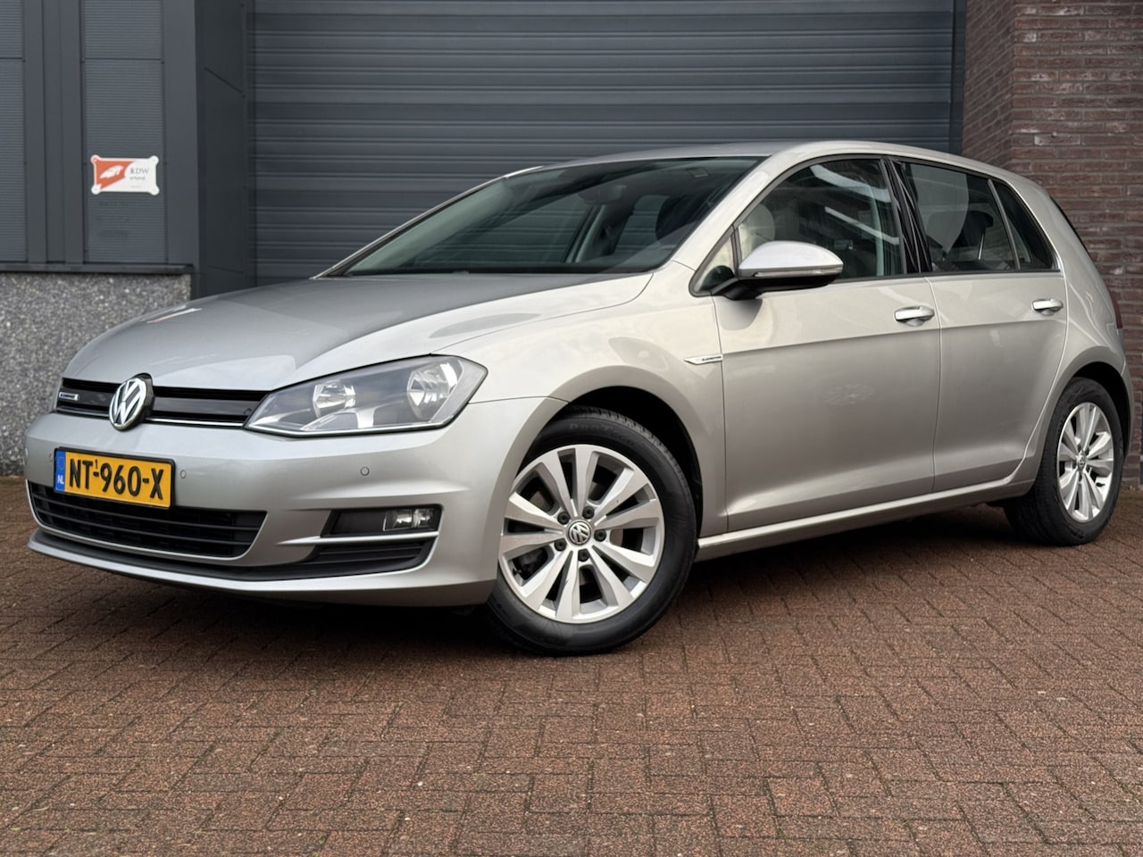 Volkswagen Golf - 1.0 TSI Comfortline 1e EIGENAAR! | NAVI | CLIMATE | CRUISE | APP CONNECT | PDC | APK 2026! - AutoWereld.nl