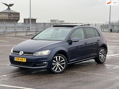 Volkswagen Golf - 1.4 TSI Highline DSG|Pano|Keyless|ACC|GrootScherm|Xenon