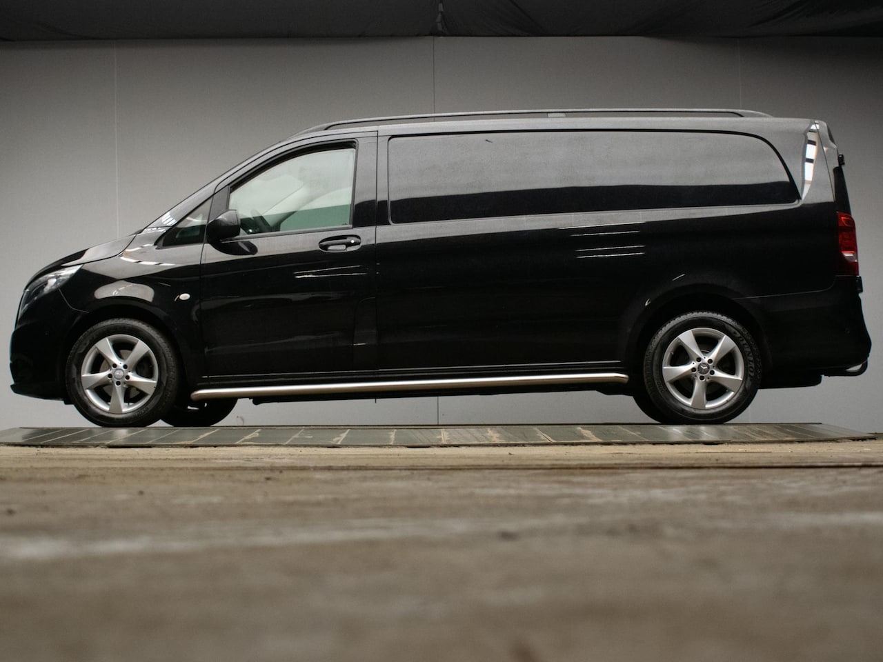 Mercedes-Benz Vito - 116 CDI Extra Lang (NAVI,XENON,LED,CRUISE,CAMERA,SIDE BAR,NIEUWE APK,LM VELGEN,TREKHAAK,NE - AutoWereld.nl