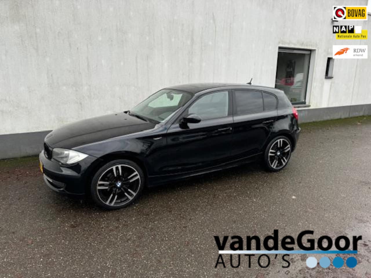 BMW 1-serie - 116i Introduction 116i Introduction, '08, navi, schuifdak, 18'' velgen en een jaar apk ! - AutoWereld.nl