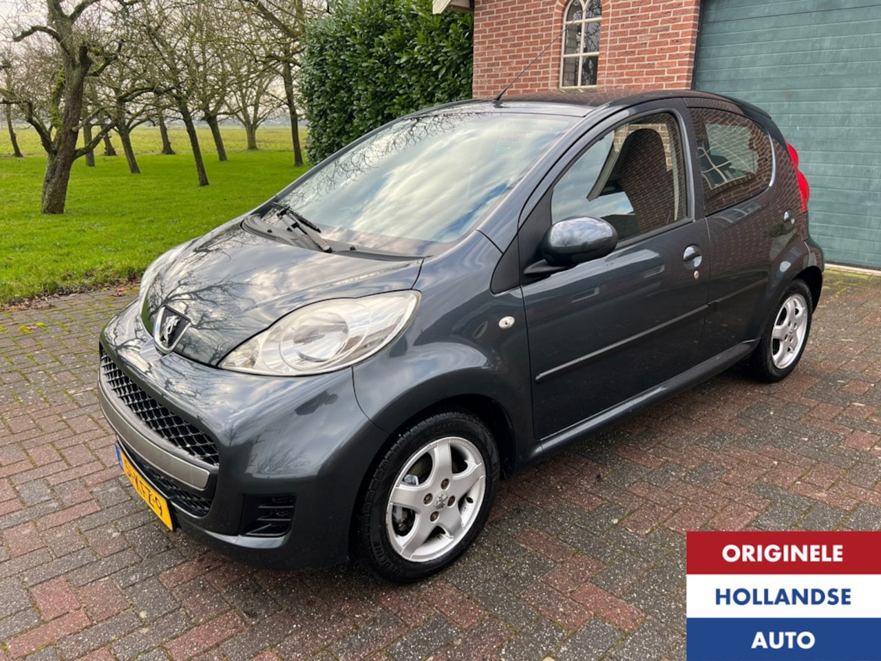 Peugeot 107 - 1.0-12V XS Automaat Airco ParkeerSensoren Aux - AutoWereld.nl