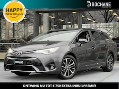 Toyota Avensis Touring Sports - 1.8 VVT-i SkyView Edition | Navigatie | Trekhaak | Stoelverwarming |