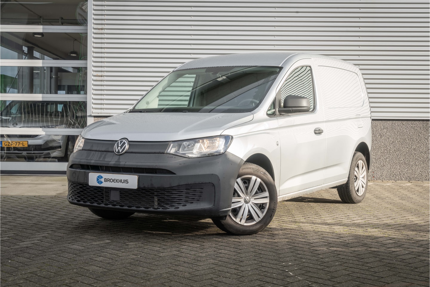 Volkswagen Caddy - Comfort| Multifunctioneel Stuur | Apple Carplay / Android Auto | Parkeersensoren | DAB+ |R - AutoWereld.nl