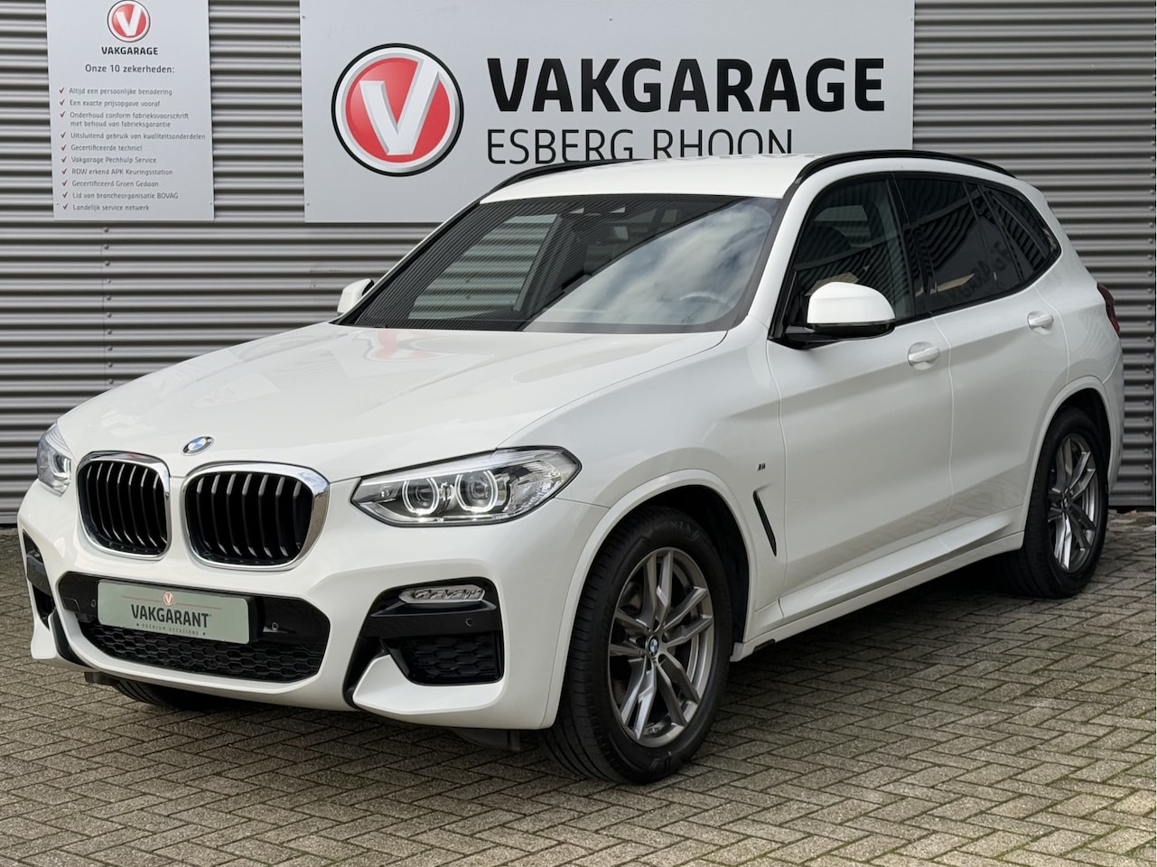 BMW X3 - xDrive20i High Executive M Sport Edition SHADOWLINE,NAVI PRO - AutoWereld.nl