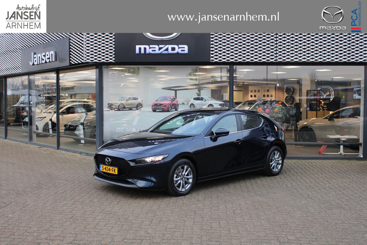 Mazda 3 - HB 2.0 e-SkyActiv-G 122 Comfort + Leder , Leder, Navi, Apple Carplay, Clima, Adap.Cruise, - AutoWereld.nl