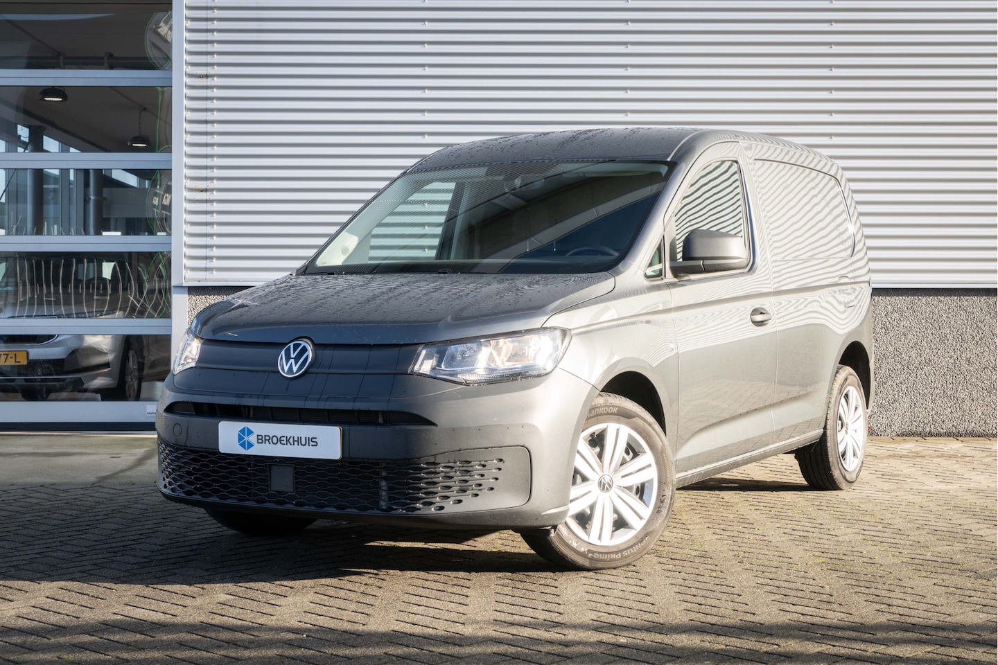 Volkswagen Caddy - Comfort | Apple Carplay / Android Auto | Camera| Parkeersensoren | DAB+ | Reserverwiel - AutoWereld.nl