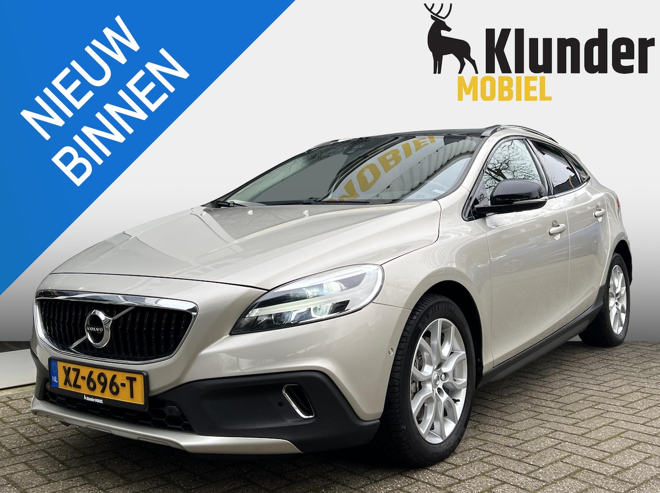 Volvo V40 Cross Country - 1.5 T3 Polar+ Luxury Aut. |Standkachel|Camera| - AutoWereld.nl