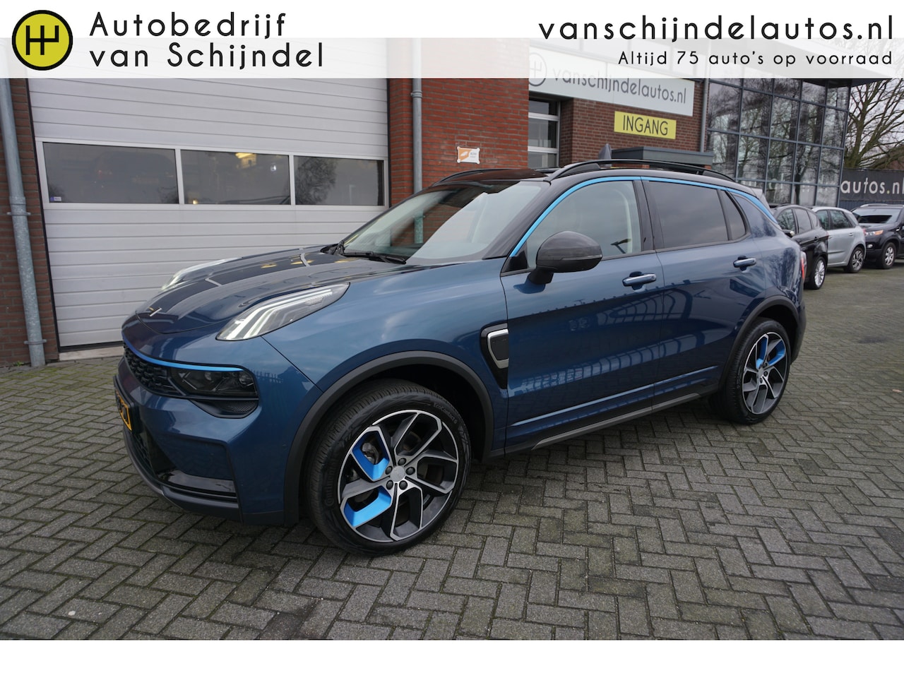 Lynk & Co 01 - 1.5 261PK! 360CAMERA! NEDERLANDSE AUTO! DEALER ONDERHOUDEN! 6,6KWH LADEN! PANORAMADAK FULL - AutoWereld.nl