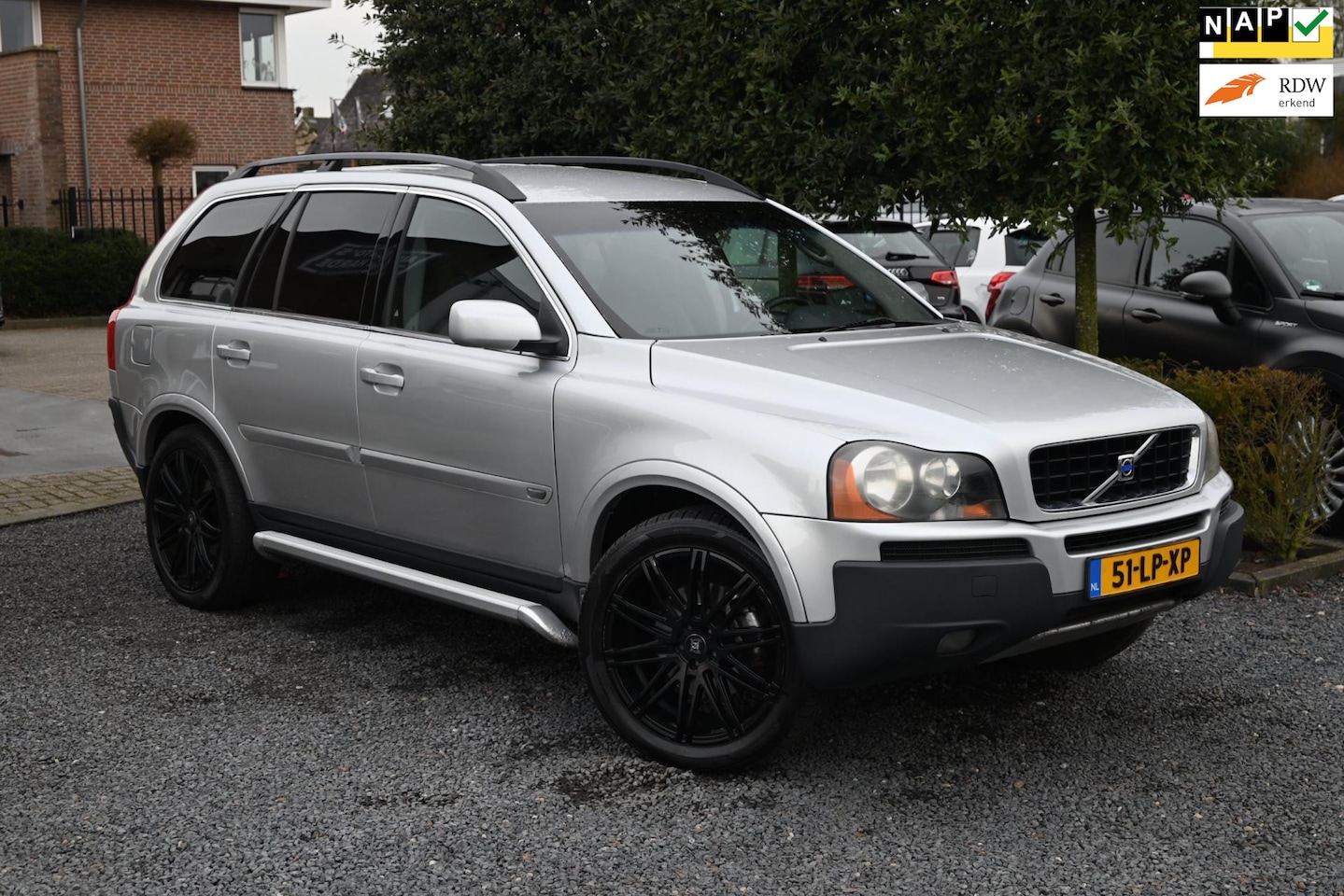 Volvo XC90 - 2.4 D5 Navi Trekhaak Xenon 20" Youngtimer - AutoWereld.nl