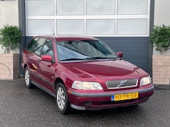 Volvo V40 - 1.8 / AIRCO / TREKHAAK / NAP / CRUISE / RADIO