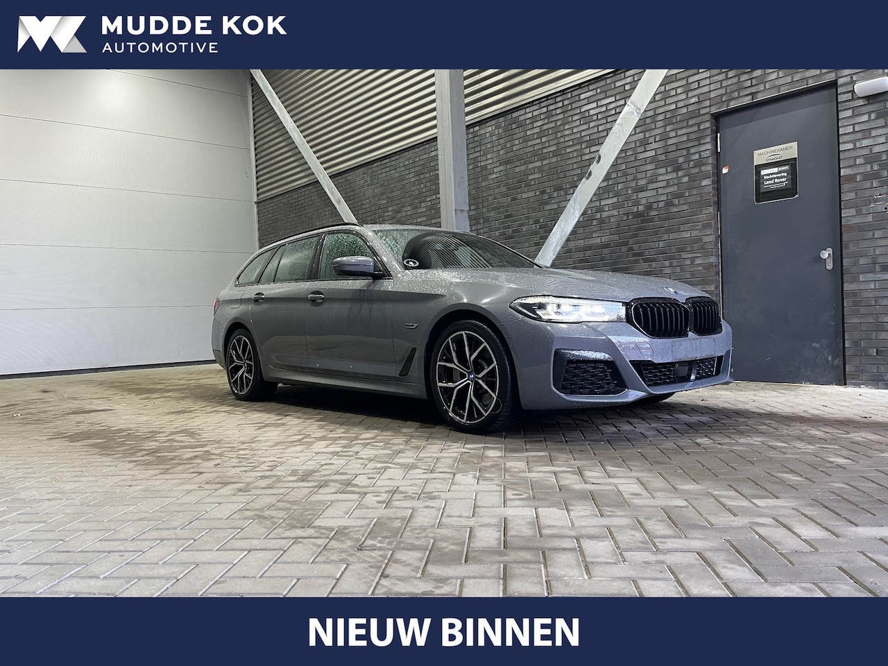 BMW 5-serie Touring - 530e Business Edition Plus | M-Sport | Shadow Line | ACC | Stoel+Stuurverwarming | Camera - AutoWereld.nl