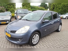 Renault Clio - 1.6-16V DYNAM.COMF