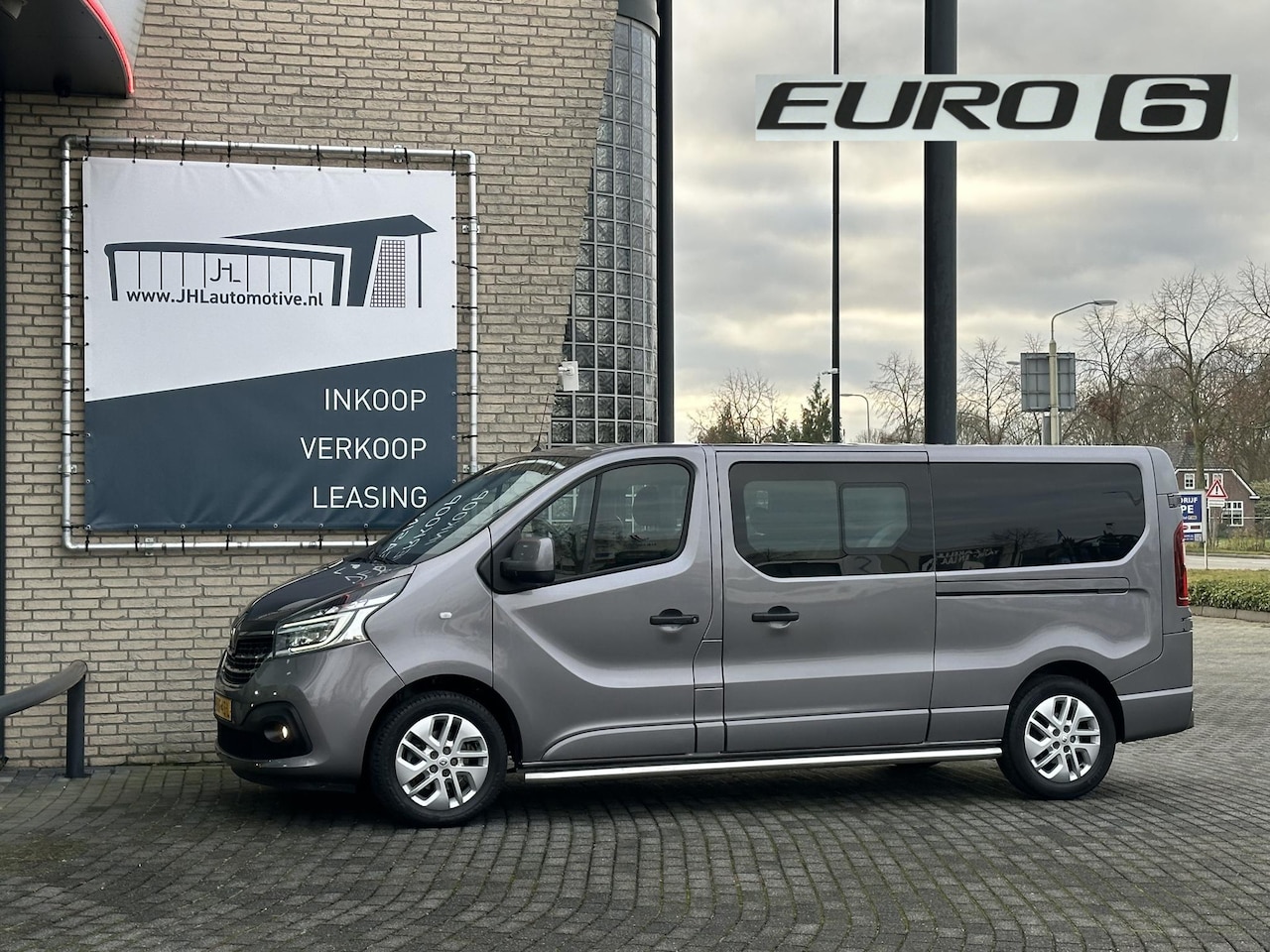 Renault Trafic - 2.0 dCi 170 T29 L2H1 DC Luxe*AUTOMAAT*LEER*ECC*NAV - AutoWereld.nl