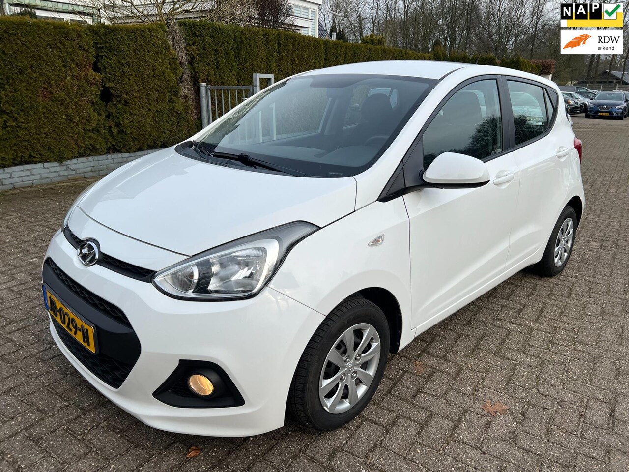 Hyundai i10 - 1.0i i-Motion 5DRS Comfort AC CRUISE NAP - AutoWereld.nl