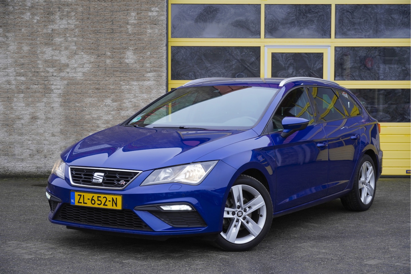 Seat Leon ST - 1.5 TSI 150PK! FR Business Intense BJ2019 Lmv 17" | Led | Pdc | Navi | Keyless entry | Das - AutoWereld.nl