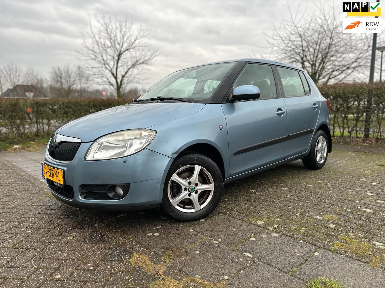 Skoda Fabia - 1.4-16V Ambiente CLIMA/AIRCO NAP ELEK. RAMEN - AutoWereld.nl