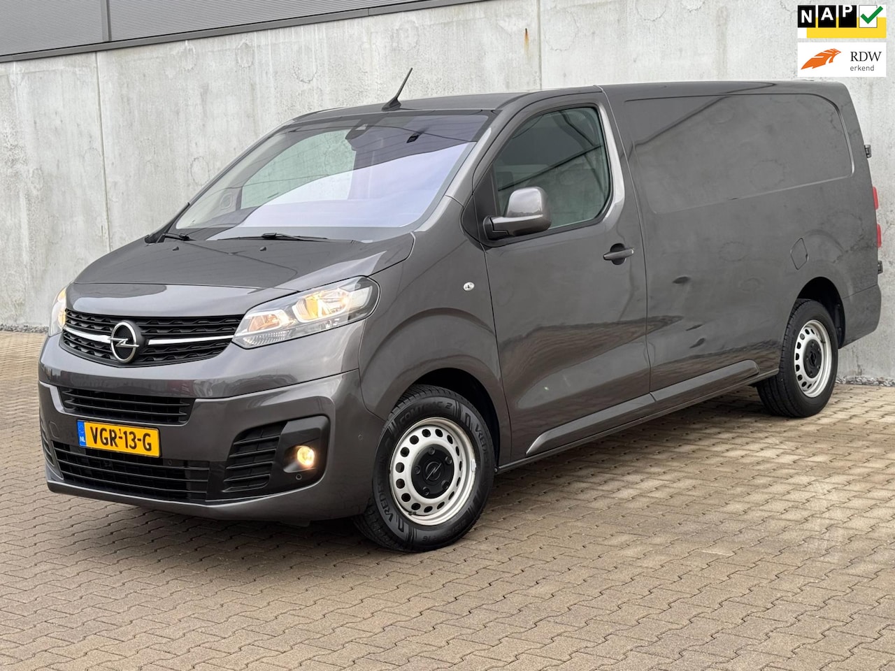 Opel Vivaro - 2.0 CDTI L3H1 180pk Aut. Navi CarplayTrekhaak NAP - AutoWereld.nl