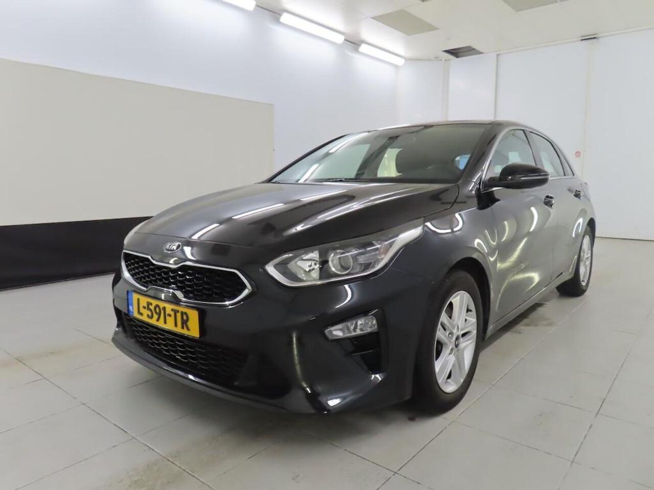 Kia Cee'd - Ceed 1.0 T-GDi DynamicLine - AutoWereld.nl