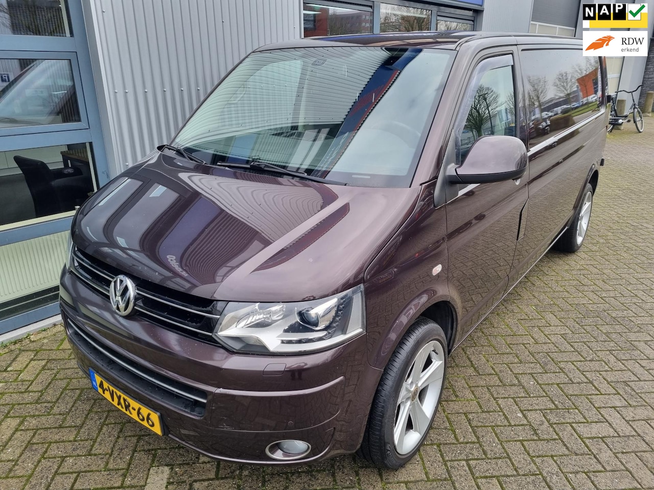 Volkswagen Transporter - 2.0 TDI L2H1 / automaat / leder / stoelverwarming - AutoWereld.nl