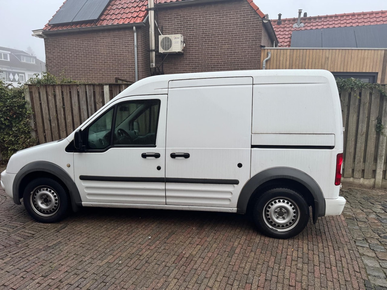 Ford Transit Connect - T230L 1.8 TDCi Trend T230L 1.8 TDCi Trend - AutoWereld.nl