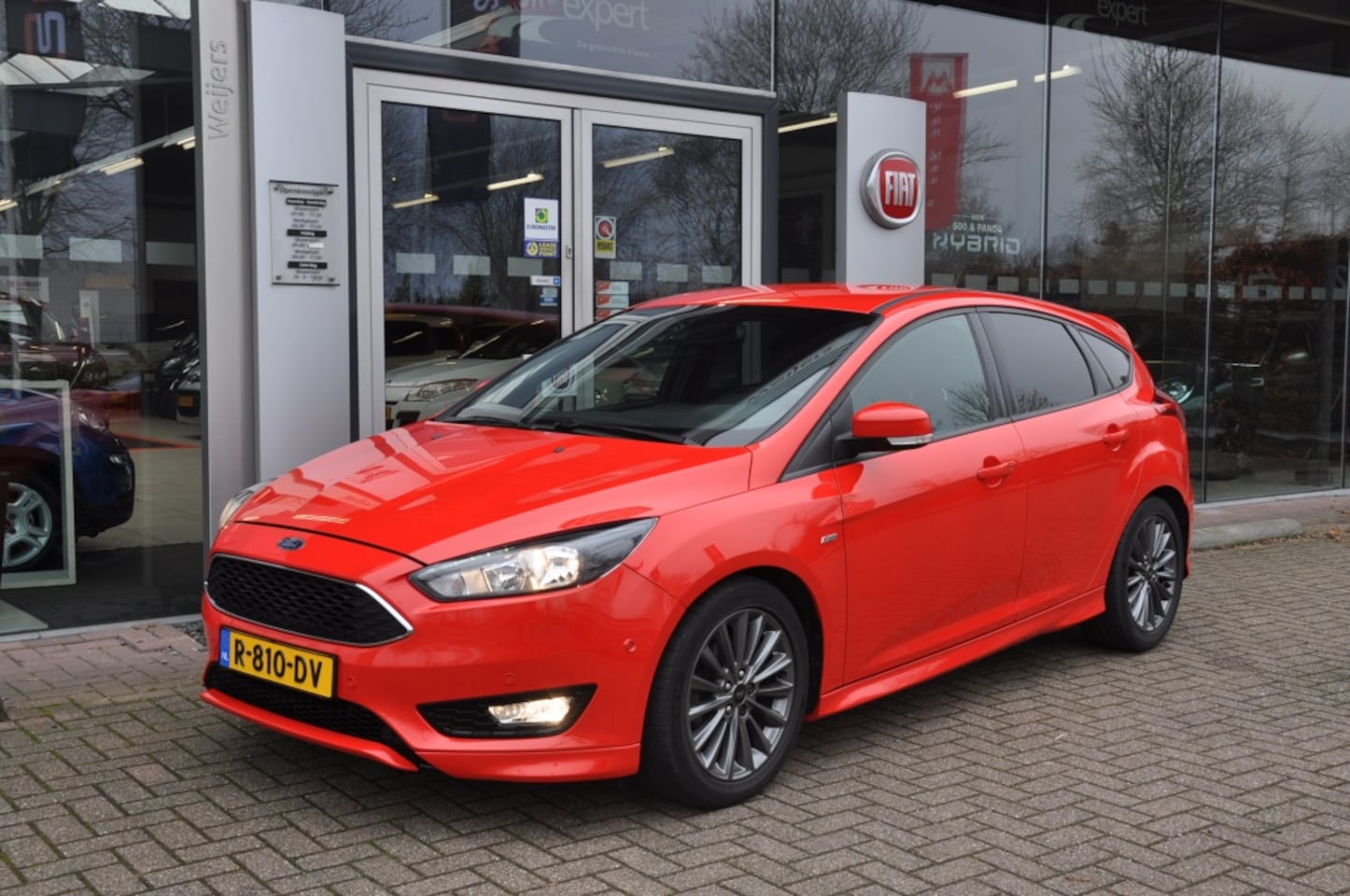 Ford Focus - FOCUS1.0 Ecoboost ST Line Onbekend - AutoWereld.nl