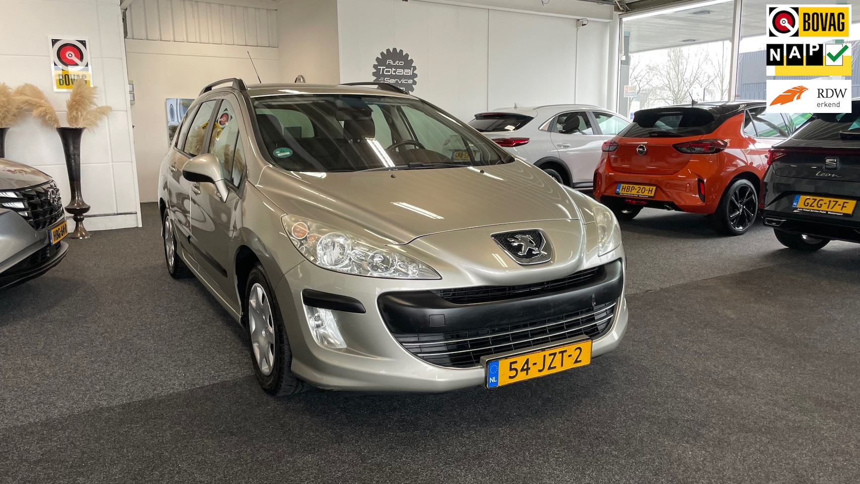 Peugeot 308 SW - 1.6 VTi X-Line 1.6 VTi X-Line, Airco, Trekhaak. - AutoWereld.nl