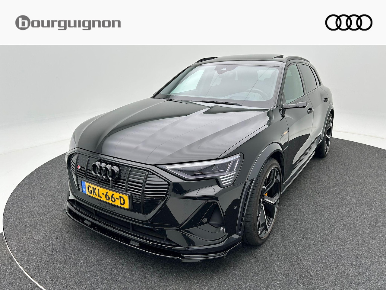 Audi e-tron - S quattro 95 kWh 503 Pk S-Line | Panoramadak | 22 Inch | Leder | B&O Audio | Zwart Optiek - AutoWereld.nl