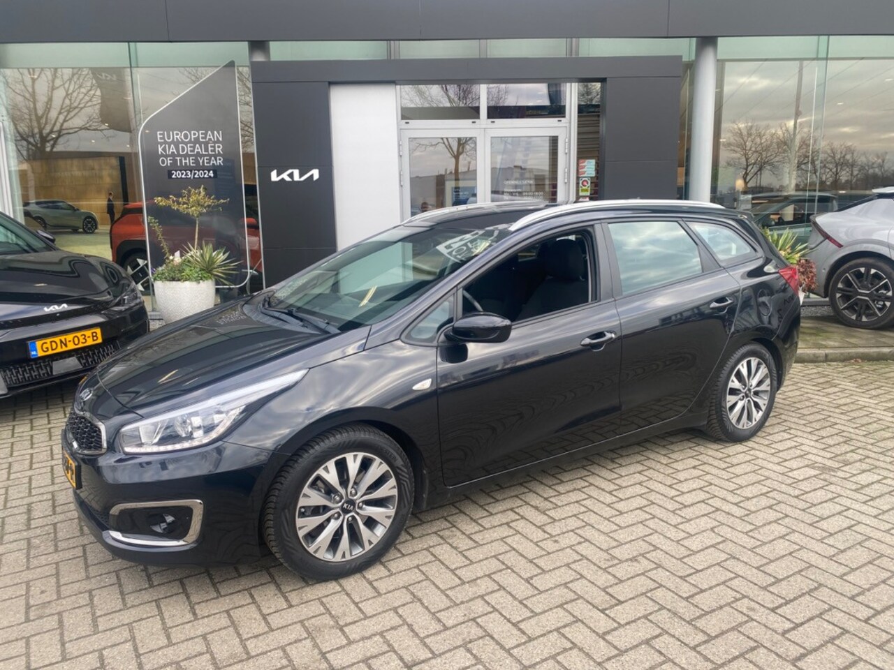 Kia Cee'd Sportswagon - 1.6 GDI First Edition // Navigatie Camera // Cruise // Perfect onderhouden info Roel 0492- - AutoWereld.nl