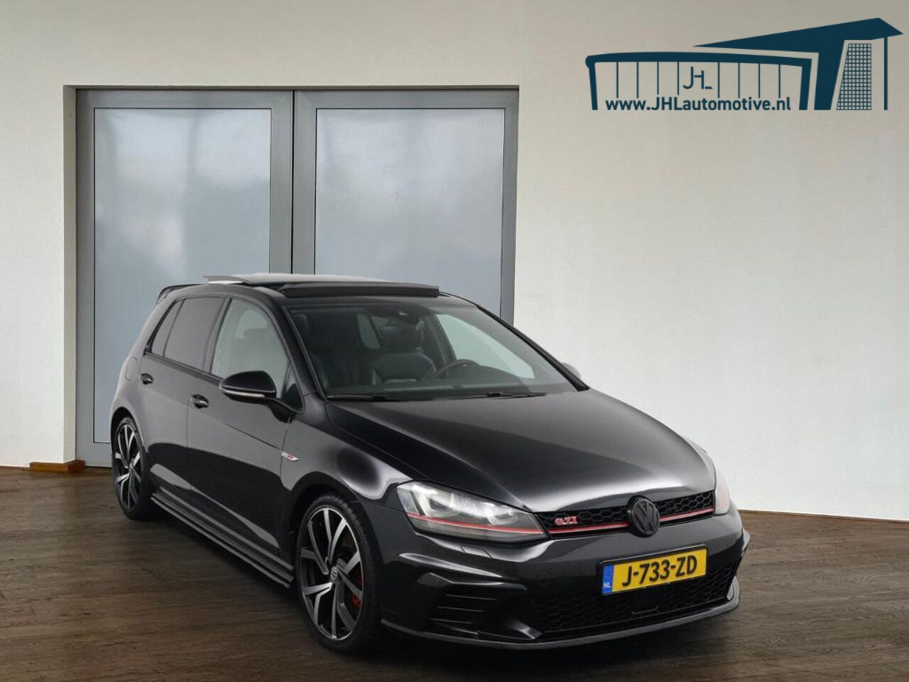 Volkswagen Golf - 2.0 TSI GTI CLUBSPORT*PANO*ACC*LEER*DCC*KEYLESS* - AutoWereld.nl