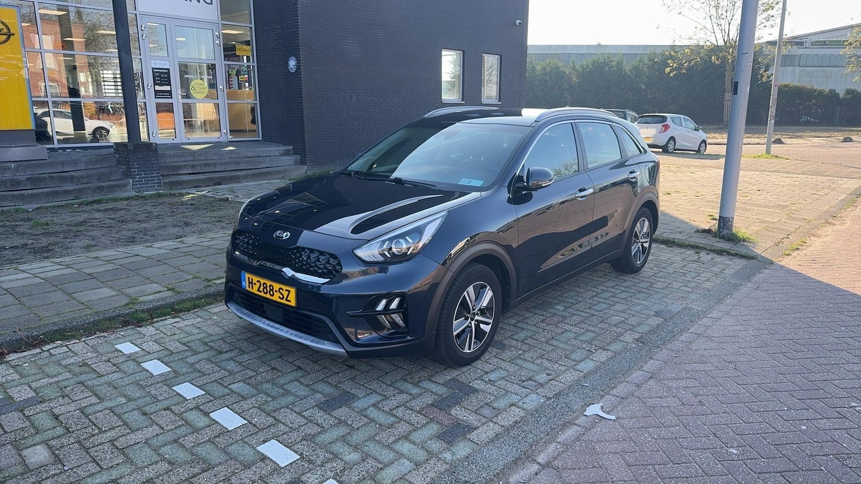 Kia Niro - 1.6 GDi Hybrid DynamicLine 1e eigenaar | Dealeronderhouden | Navigatie | - AutoWereld.nl