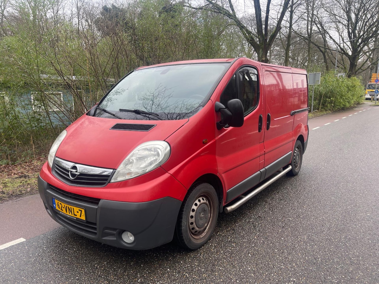 Opel Vivaro - 2.0 CDTI L1H1 DC 156.009 Nap Airco Rood 2008 - AutoWereld.nl