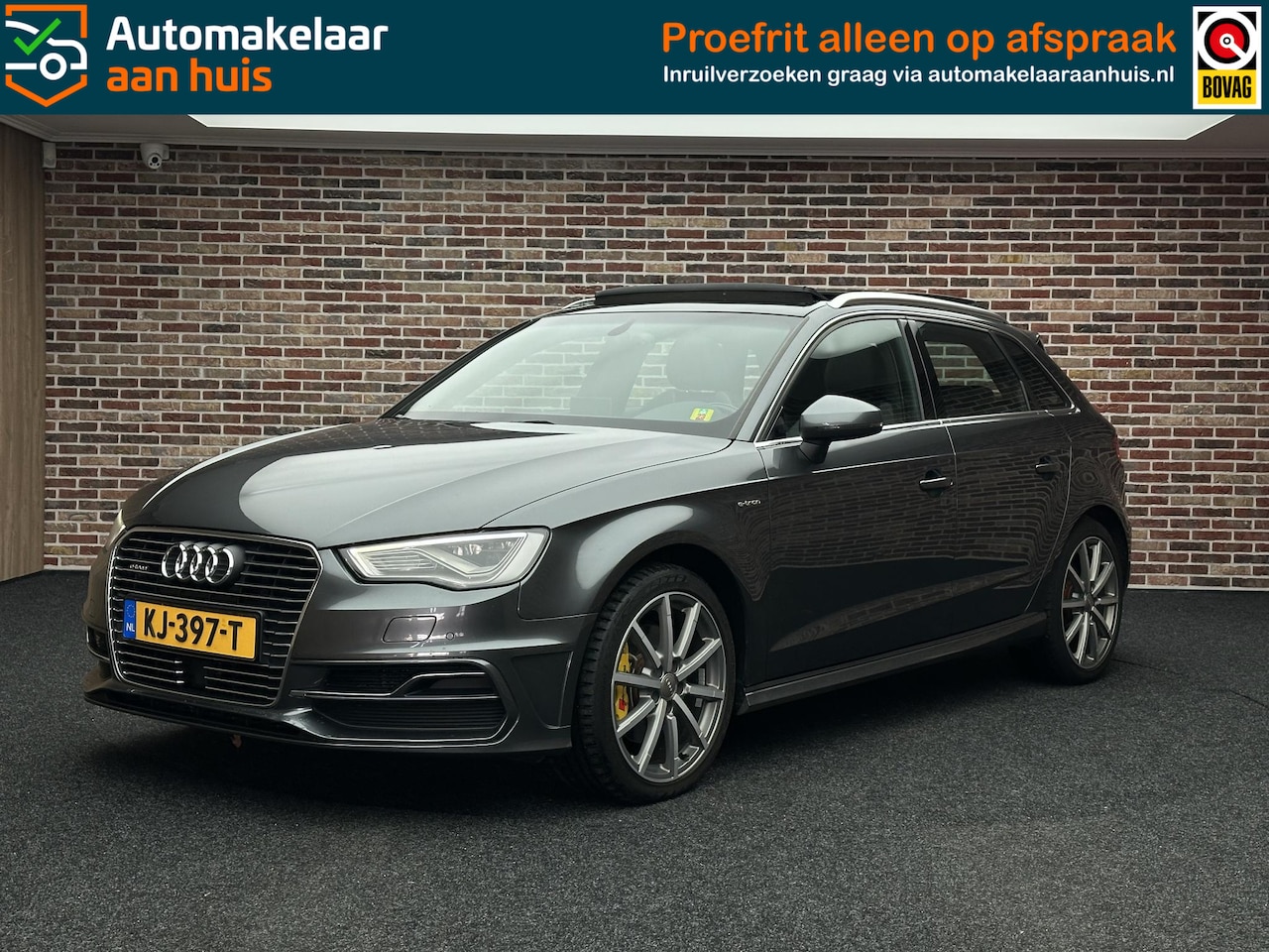 Audi A3 Sportback - 1.4 e-tron PHEV Ambition Pro Line plus Panorama Trekhaak Stoelverwarming - AutoWereld.nl