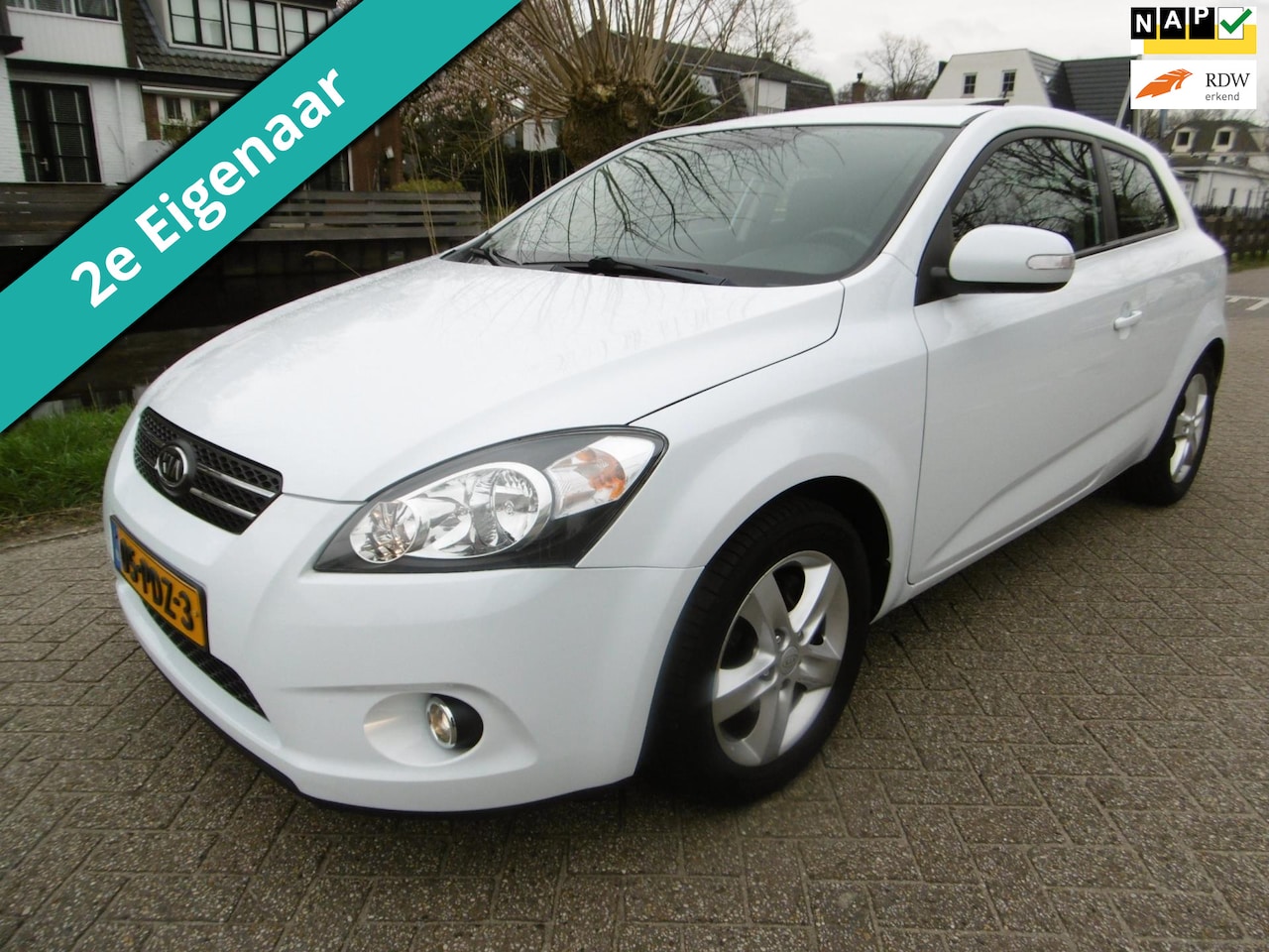 Kia Pro cee'd - 1.4 CVVT X-ecutive 90pk 2e eig Schuifdak Clima Cruise PDC - AutoWereld.nl