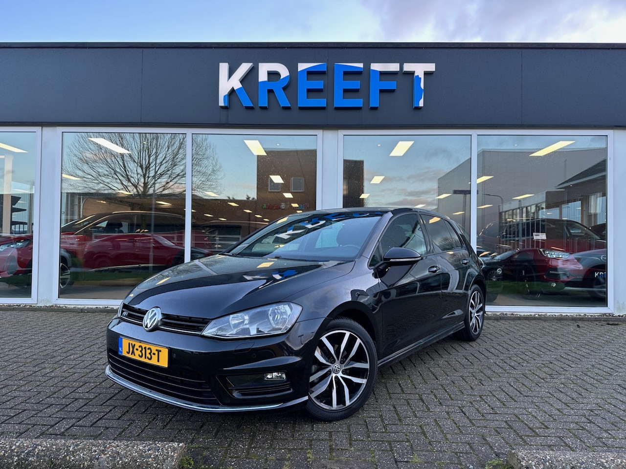 Volkswagen Golf - 1.2 TSI Highline R-Line - AutoWereld.nl