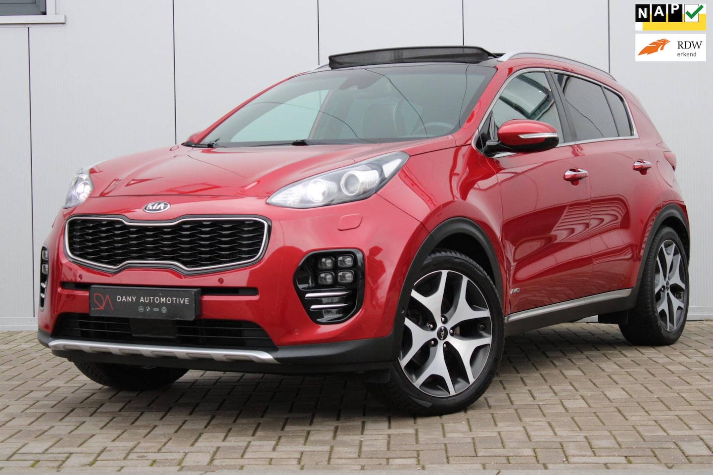 Kia Sportage - 1.6 T-GDI 4WD GT-PlusLine PANO I KEYLESS I CAMERA I DAB I TREKHAAK I LEDER I 19INCH I STOE - AutoWereld.nl