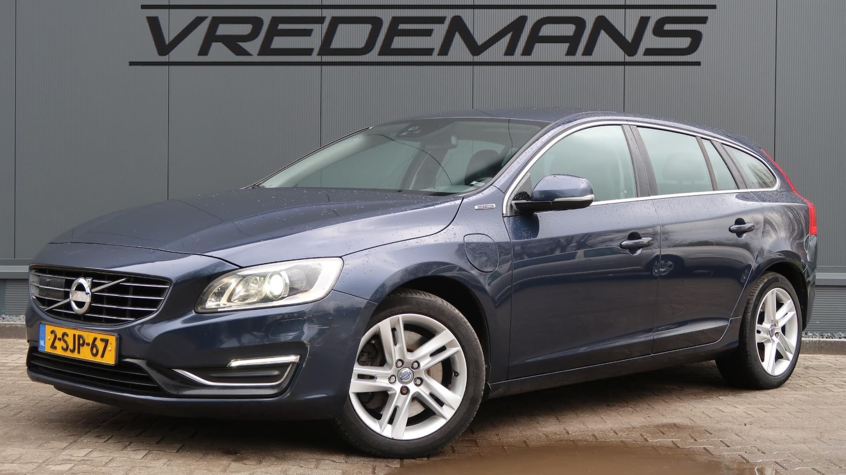 Volvo V60 - 2.4 D6 AWD Plug-In Hybrid Summum 2.4 D6 AWD Plug-In Hybrid Summum - AutoWereld.nl