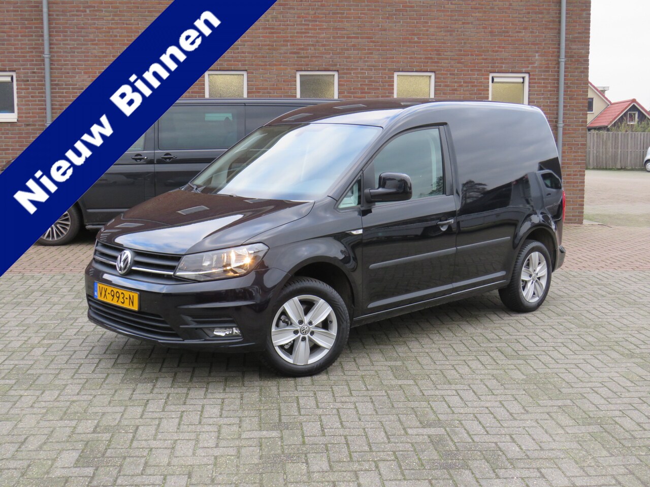 Volkswagen Caddy - 1.6 TDI L1H1 Highline Executive BPM vrij! * Rijklaarprijs incl. garantie * Navigatie * Lic - AutoWereld.nl