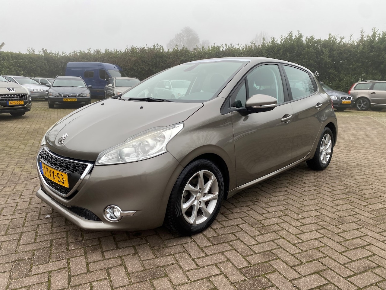 Peugeot 208 - 1.2 e-VTi Active Navi / Pano.dak APK nieuw - AutoWereld.nl